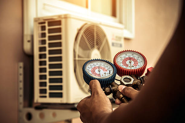Professional Hvac Maintenance technician working in Lorton, VA